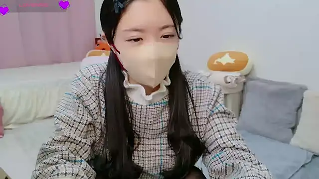 Snapshot of anchan_ chatting on 10.28.25 anchan  online show from 10.28.25