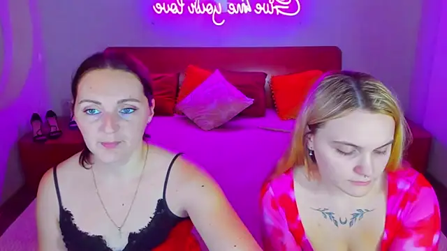 Snapshot of MagicEyess chatting on 12.16.24 MagicEyess online show from 12.16.24