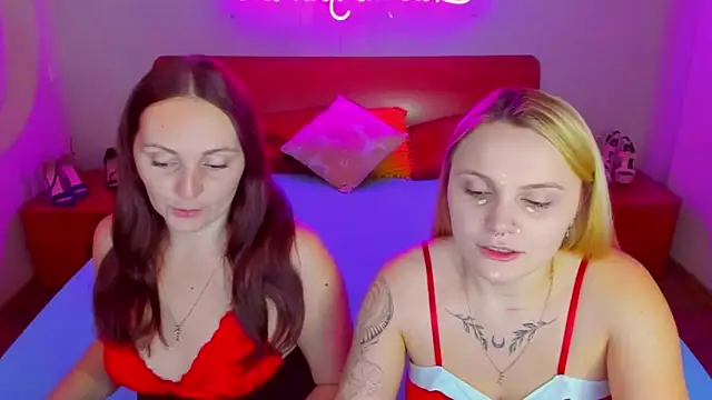 Snapshot of MagicEyess chatting on 01.04.25 MagicEyess online show from 01.04.25