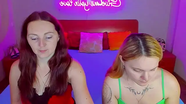 Snapshot of MagicEyess chatting on 01.12.25 MagicEyess online show from 01.12.25