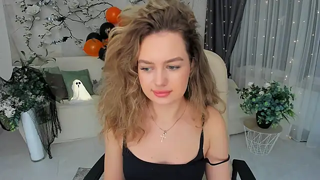 MiracleCurly online show from 10.28.25