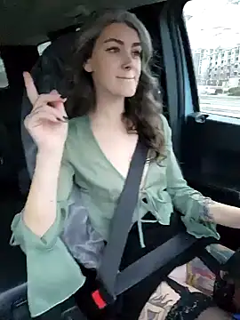 Snapshot of Lilmissvyx chatting on 01.28.25 Lilmissvyx online show from 01.28.25