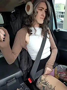 Snapshot of Lilmissvyx chatting on 02.06.25 Lilmissvyx online show from 02.06.25