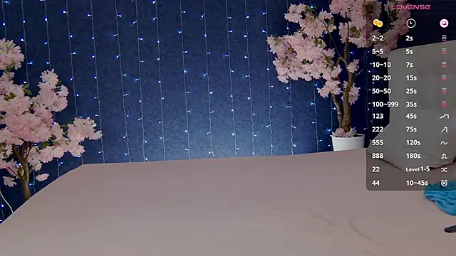 -Mirror-Girl- online show from 10.12.25