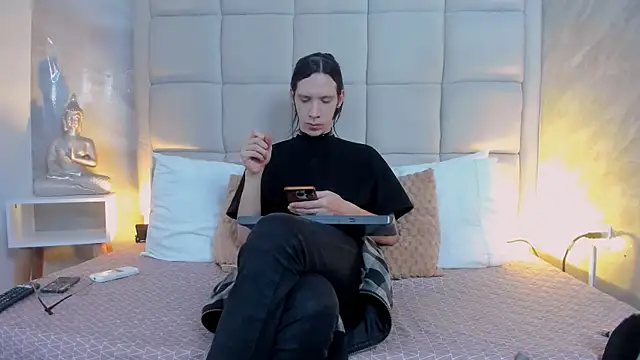 Hecatee 77 online show from 09.27.25