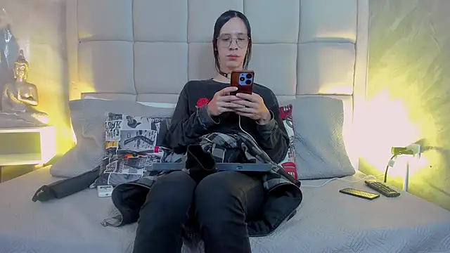 Hecatee 77 online show from 10.30.25