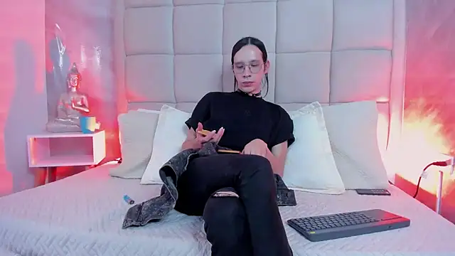 Hecatee 77 online show from 11.13.25