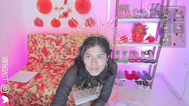 loverubii online show from 10.28.25