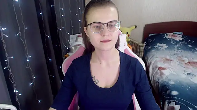 MissBrightShine online show from 01.06.25