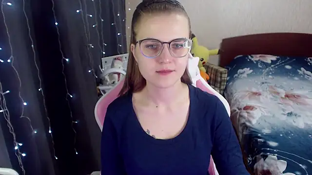 MissBrightShine online show from 01.10.25
