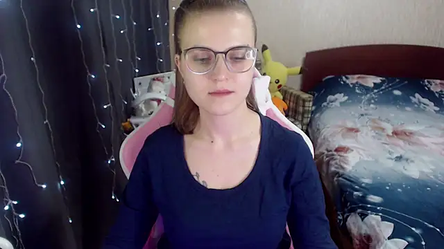 MissBrightShine online show from 01.10.25