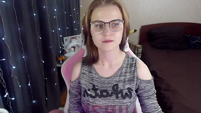 MissBrightShine online show from 01.11.25