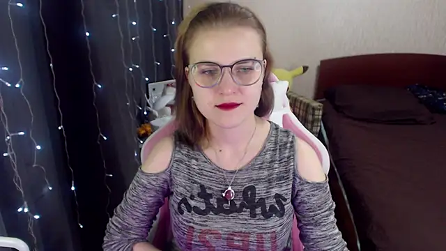 MissBrightShine online show from 01.15.25