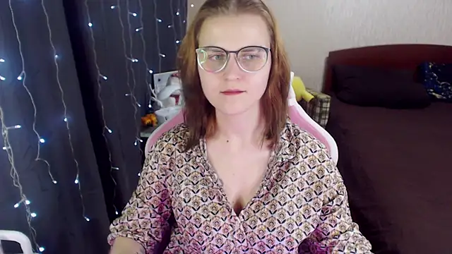 MissBrightShine online show from 01.29.25