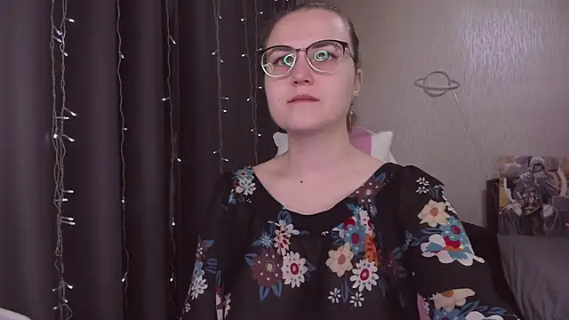 MissBrightShine online show from 11.11.25