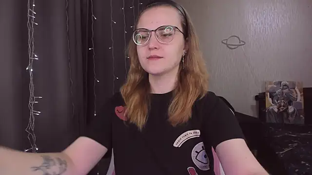 MissBrightShine online show from 12.18.25