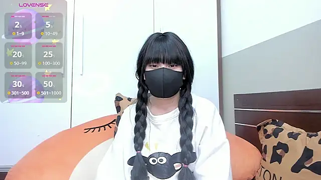 alonelove   online show from 01.19.25