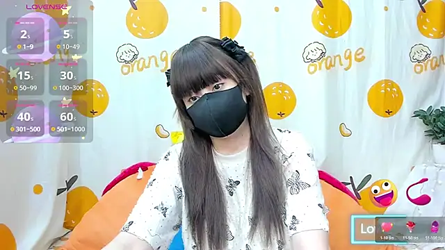 Snapshot of alonelove__ chatting on 04.28.26 alonelove online show from 04.28.26
