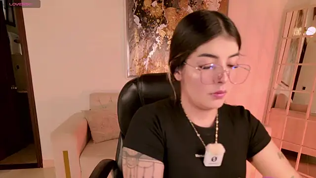 LisaMonroe  online show from 10.27.25