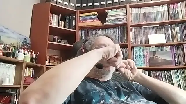 Mandra is a whore online show from 10.28.25