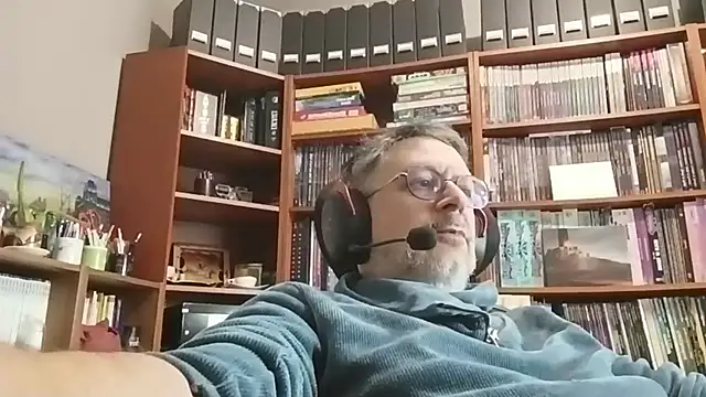 Mandra is a whore online show from 11.17.25