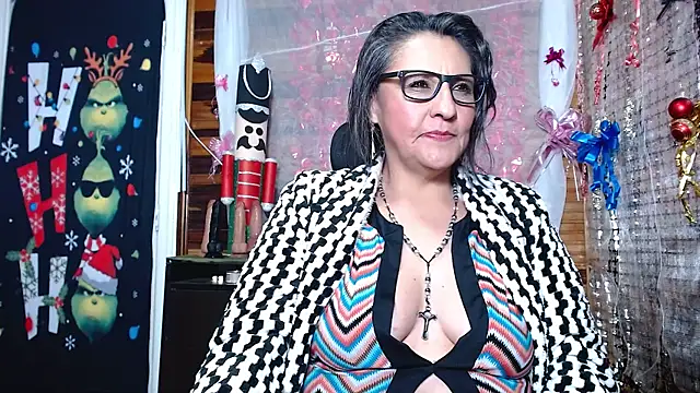 merlyna goldens online show from 12.28.24