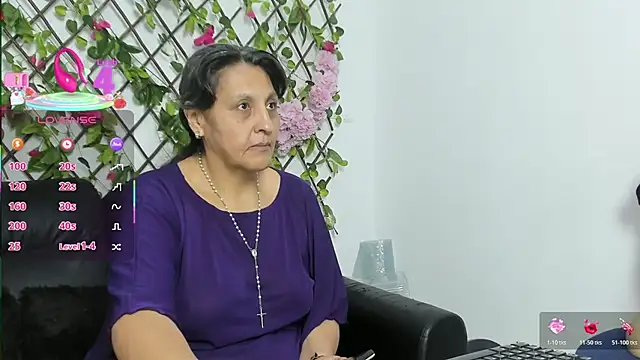 merlyna goldens online show from 10.31.25