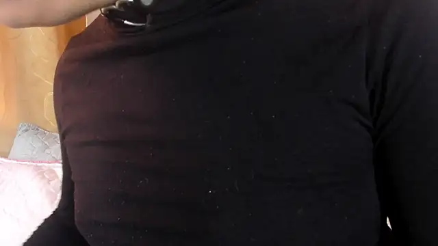 Snapshot of Satuurn_ chatting on 01.11.25 Satuurn online show from 01.11.25