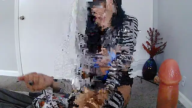 Snapshot of clarasosaa chatting on 10.29.25 clarasosaa online show from 10.29.25