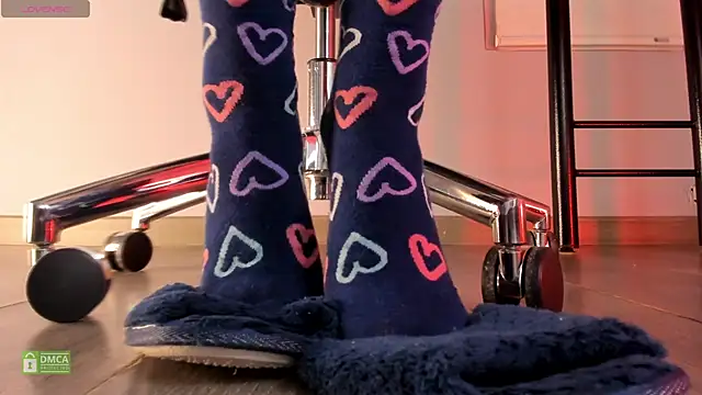 ammeliaa  online show from 10.28.25