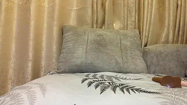 Snapshot of Sugarcun69 chatting on 10.12.25 Sugarcun69 online show from 10.12.25