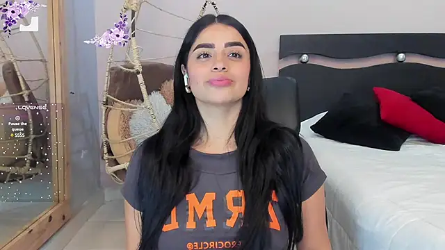Paula Desousa online show from 12.24.24