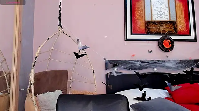 Paula Desousa online show from 10.29.25