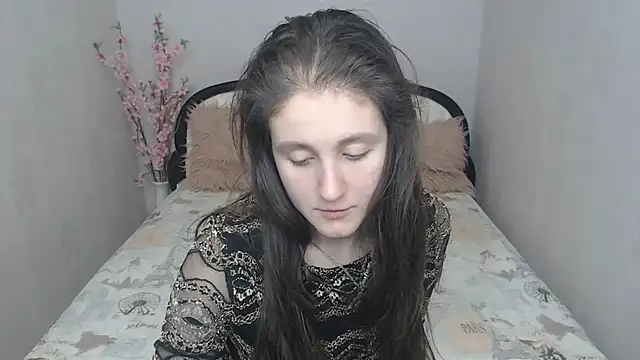 Holliy Cooper online show from 12.17.24