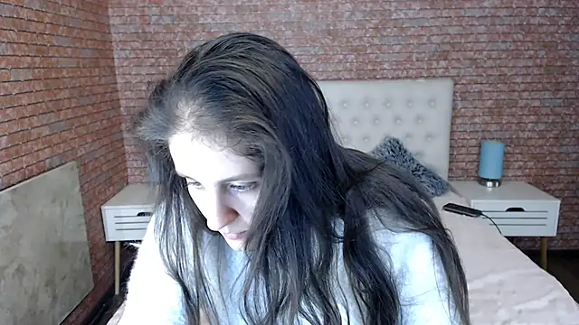 Holliy Cooper online show from 12.27.24