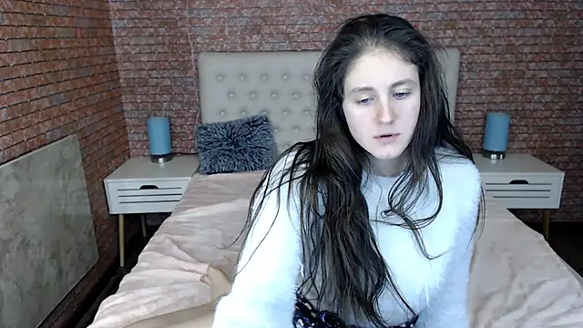 Holliy Cooper online show from 12.27.24