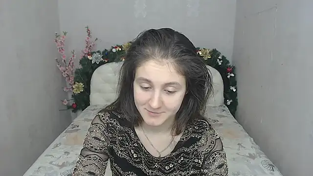 Holliy Cooper online show from 01.03.25