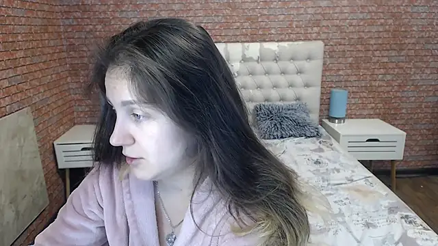 Holliy Cooper online show from 09.24.25