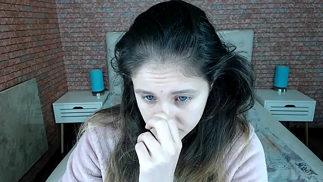 Holliy Cooper online show from 11.25.25