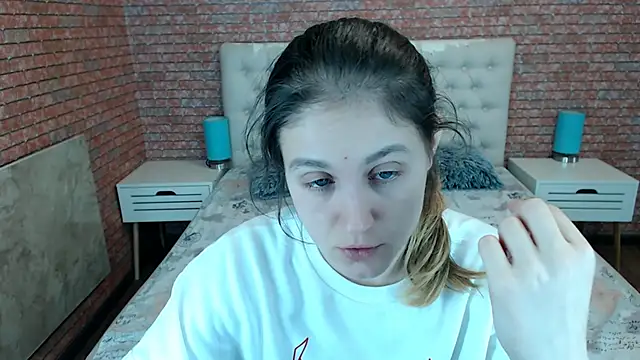 Holliy Cooper online show from 11.29.25