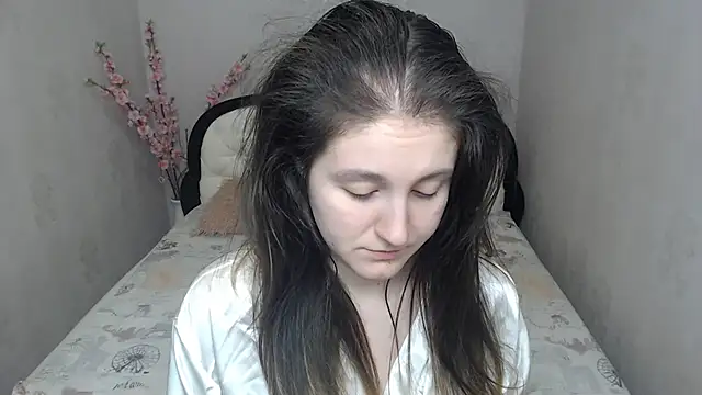 Holliy Cooper online show from 02.19.26