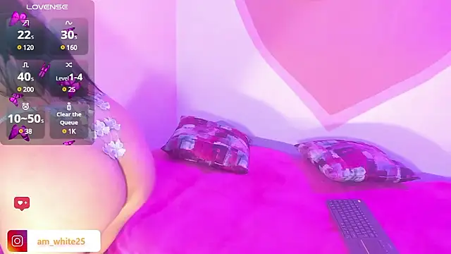 amber white25  online show from 12.03.24
