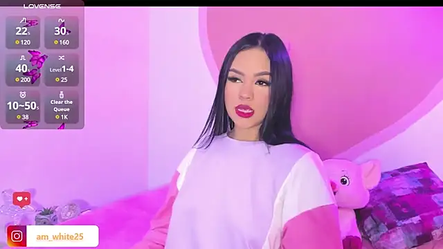 amber white25  online show from 12.21.24