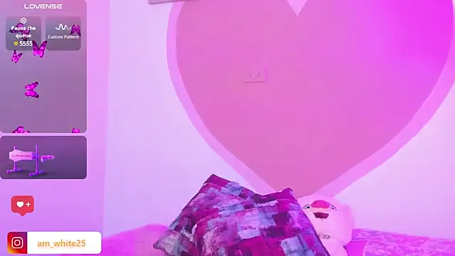 amber white25  online show from 12.24.24