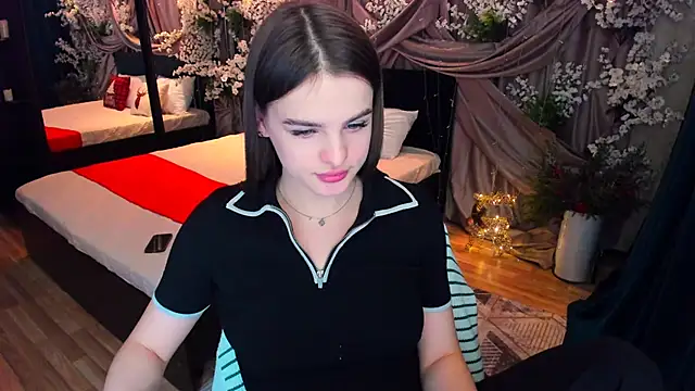 Snapshot of FinalAccord chatting on 01.21.25 FinalAccord online show from 01.21.25