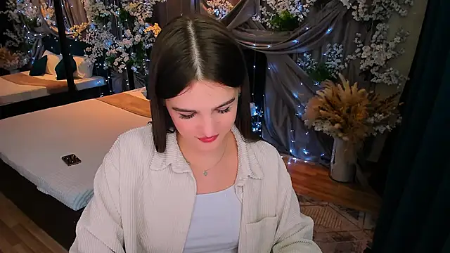 Snapshot of FinalAccord chatting on 02.27.25 FinalAccord online show from 02.27.25