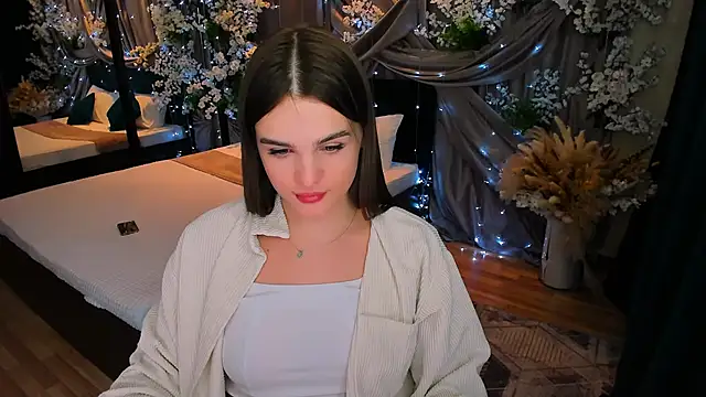 Snapshot of FinalAccord chatting on 02.27.25 FinalAccord online show from 02.27.25