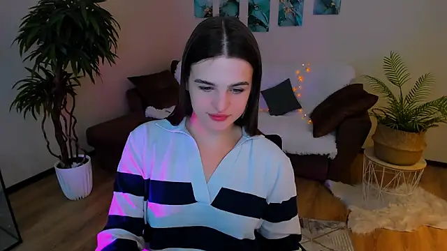 Snapshot of FinalAccord chatting on 03.07.25 FinalAccord online show from 03.07.25