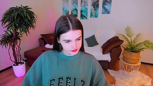 Snapshot of FinalAccord chatting on 03.09.25 FinalAccord online show from 03.09.25