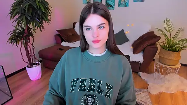 Snapshot of FinalAccord chatting on 03.09.25 FinalAccord online show from 03.09.25